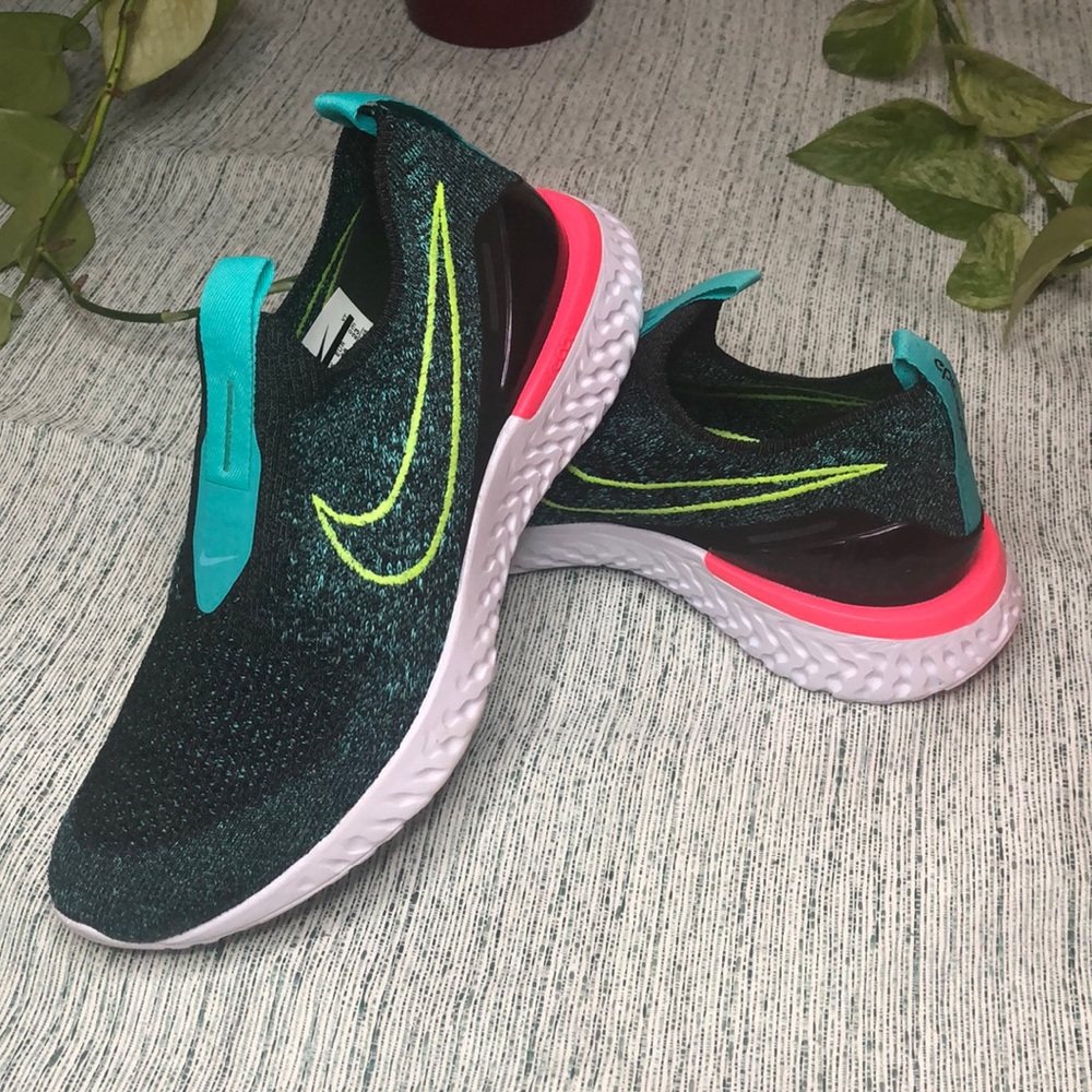 Epic Phantom React Flyknit GS size 4y